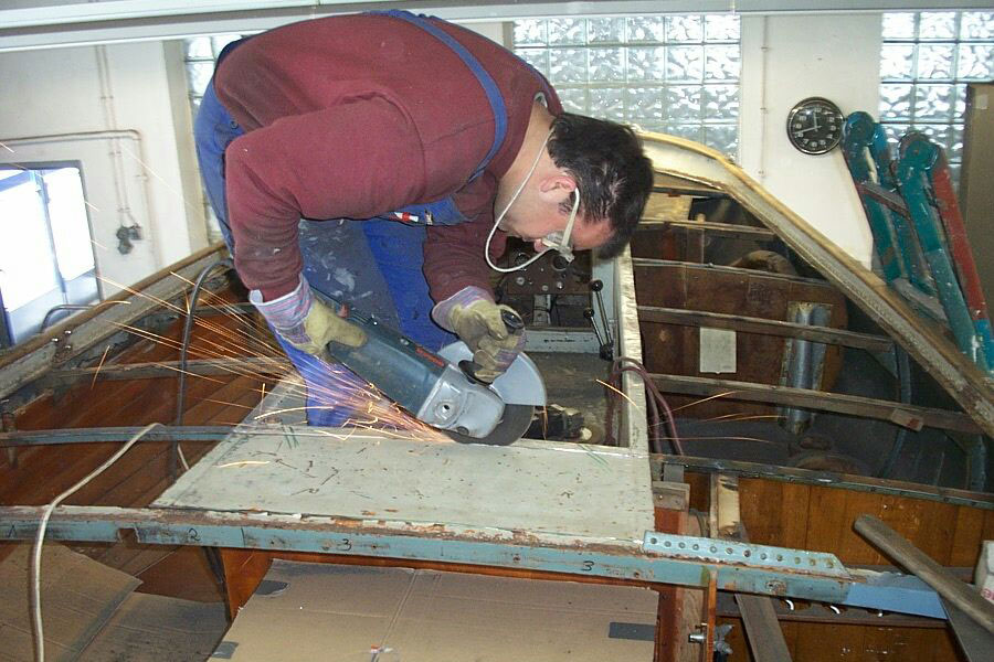 Austrennen der Decksfläche